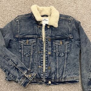 Hollister Sherpa-Lined Denim Jacket in Dark Wash Blue